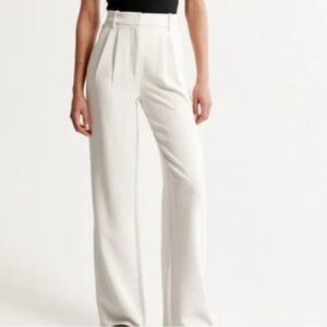 Abercrombie Sloan Tailored Crepe Pant Size 27L cream